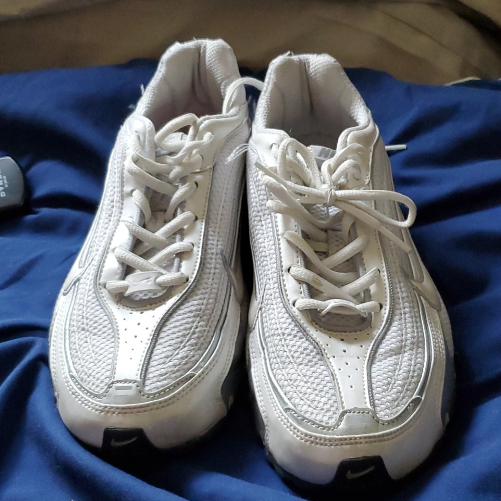 Shoes - Picture 3 of 3
